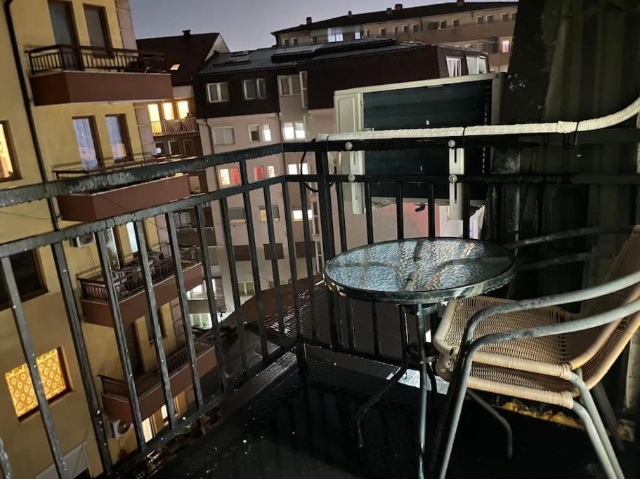 Sunny Prishtina Apartment พริสตีนา ภายนอก รูปภาพ